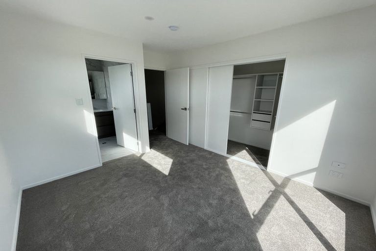 Photo of property in 13d Glendhu Road, Bayview, Auckland, 0629