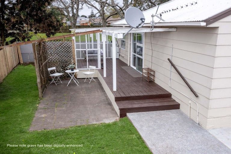 Photo of property in 9b Waterfront Road, Mangere Bridge, Auckland, 2022