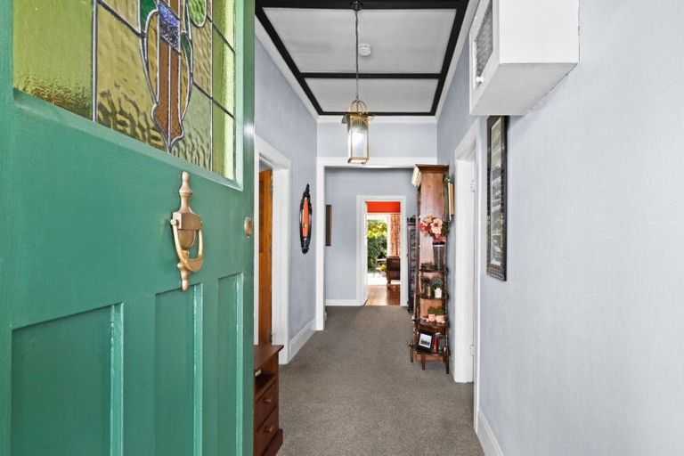 Photo of property in 83 Vigor Brown Street, Napier South, Napier, 4110