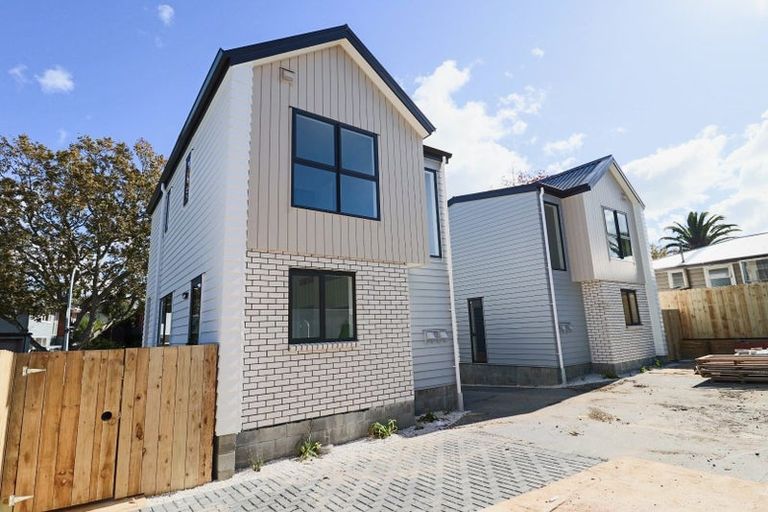 Photo of property in 4f Blue Gum Rise, Sunnyhills, Auckland, 2010