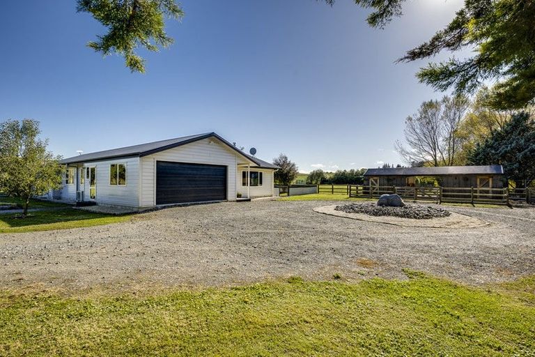 Photo of property in 704 Taihape Road, Pukehamoamoa, Hastings, 4179