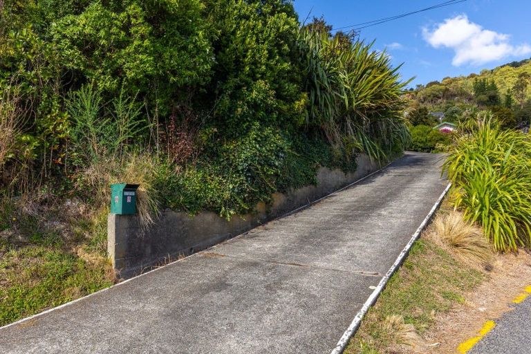 Photo of property in 8 Taranaki Street, Picton, 7220