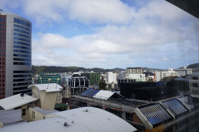 Photo of property in Churchill Flats, 213 The Terrace, Wellington Central, Wellington, 6011
