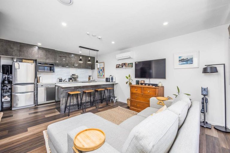 Photo of property in 206/40 East Street, Papakura, 2110