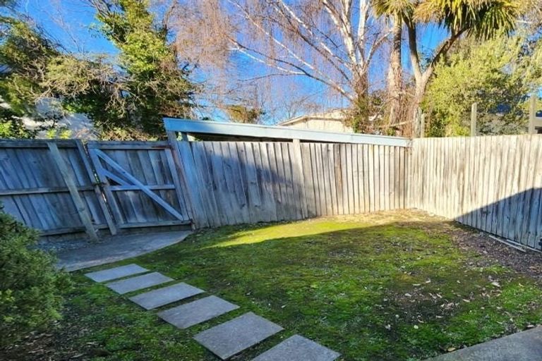 Photo of property in 2/57 Mathesons Road, Phillipstown, Christchurch, 8011