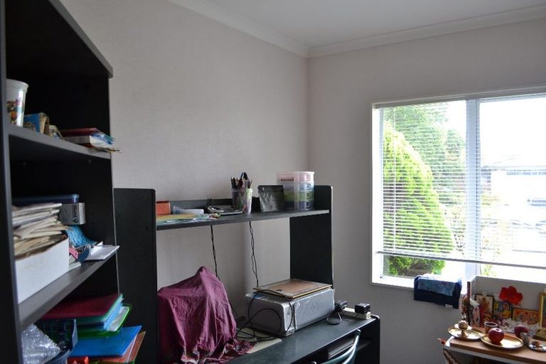 Photo of property in 33 Abby Road, Fitzherbert, Palmerston North, 4410