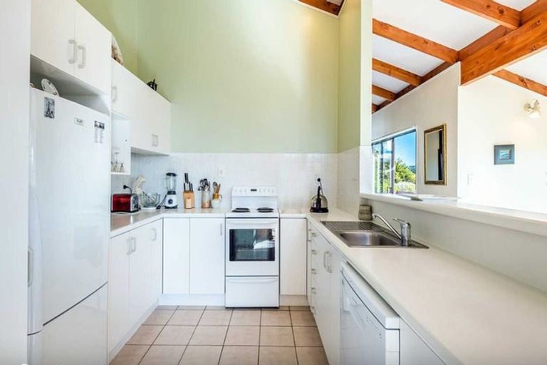 Photo of property in 35 Sarah Todd Lane, Waimauku, 0812