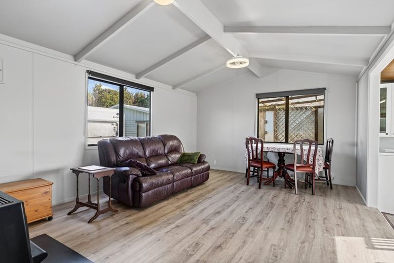 Photo of property in 272 Huarau Road, Whakapirau, Maungaturoto, 0583