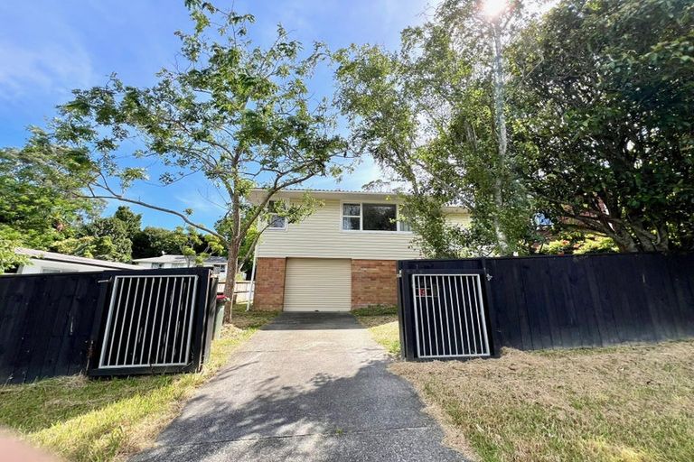 Photo of property in 1/28 Sequoia Place, Sunnynook, Auckland, 0620