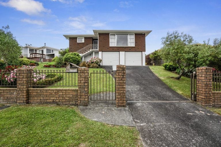 Photo of property in 30 Hartley Terrace, Massey, Auckland, 0614