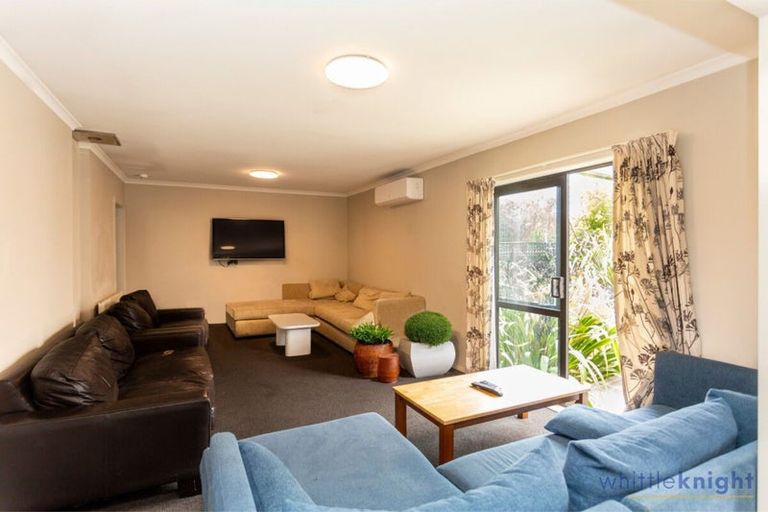 Photo of property in 12 Auburn Avenue, Upper Riccarton, Christchurch, 8041