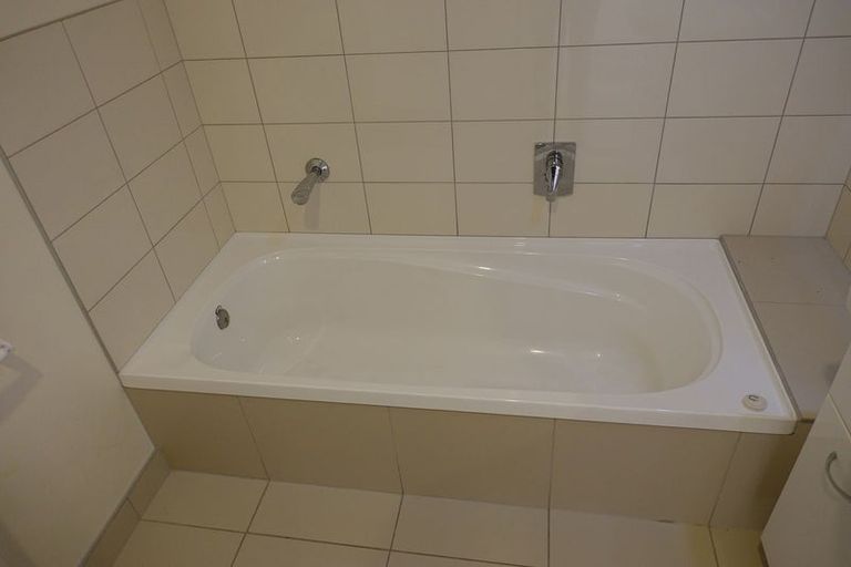 Photo of property in 44 Sherrybrooke Place, Sunnyvale, Auckland, 0612