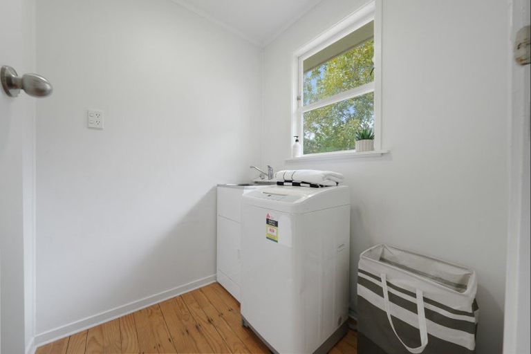 Photo of property in 7 Mcphail Street, Birkdale, Auckland, 0626