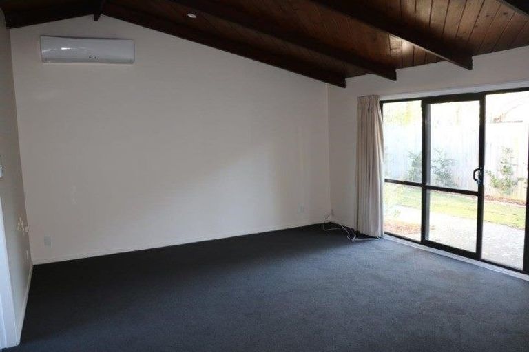 Photo of property in 93 Grahams Road, Burnside, Christchurch, 8041