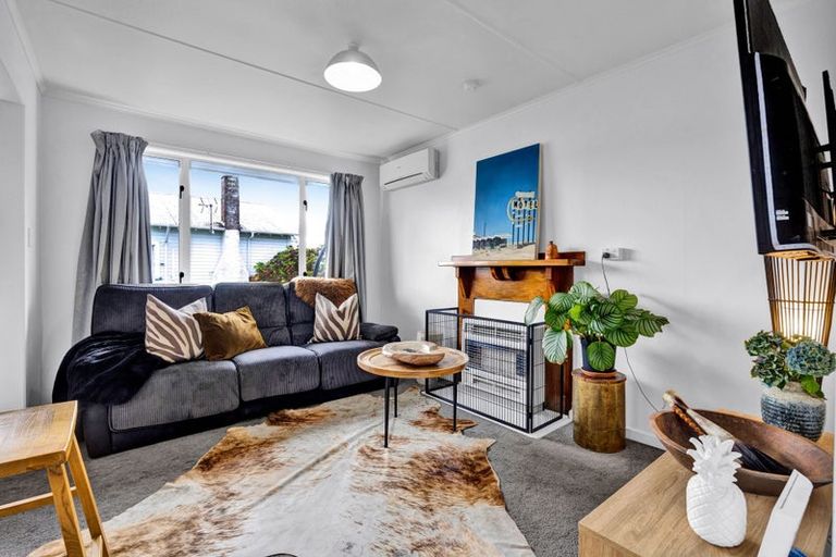 Photo of property in 46 Standish Street, Inglewood, 4330