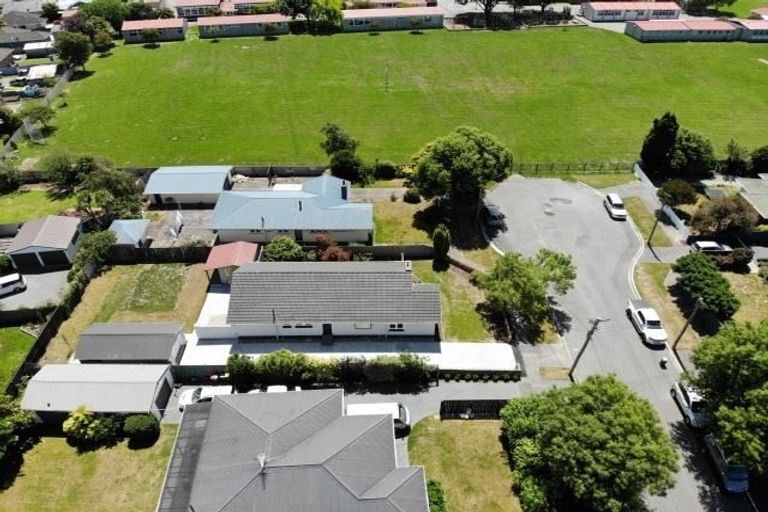 Photo of property in 45 Emlyn Place, Avondale, Christchurch, 8061