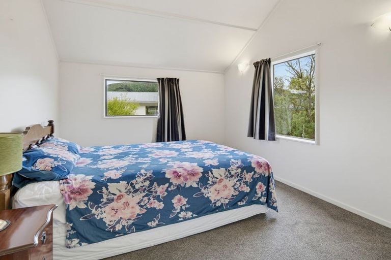 Photo of property in 86 Moana View Road, Waikawa, Picton, 7220