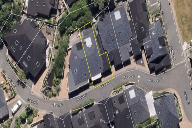 Photo of property in 15 Futuna Close, Karori, Wellington, 6012