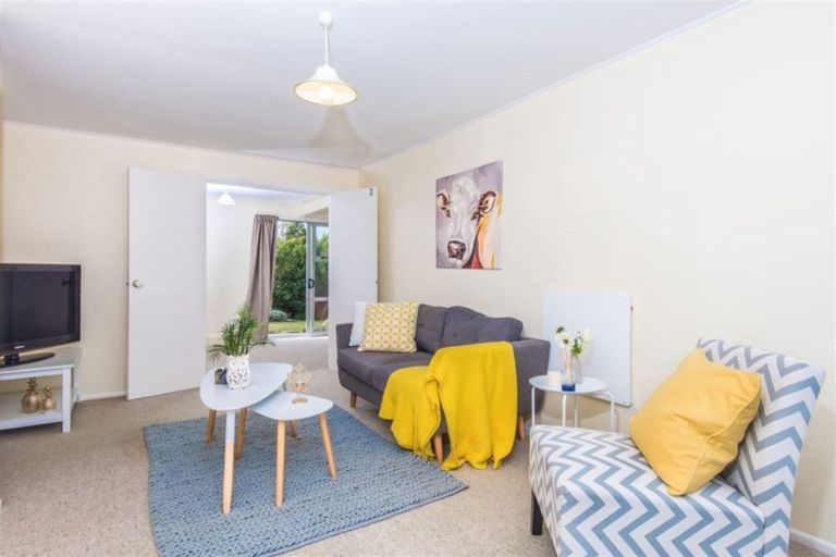 Photo of property in 43 Carluke Street, Paparangi, Wellington, 6037