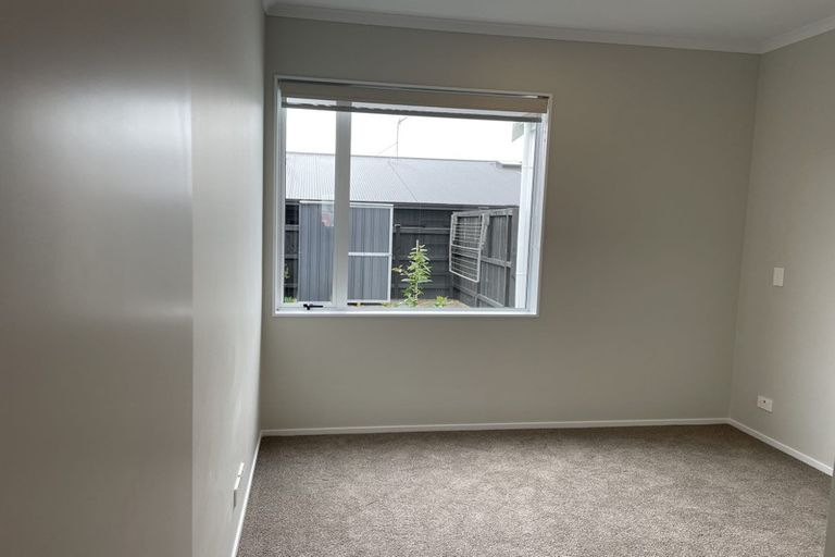 Photo of property in 26a Taikura Avenue, Red Beach, 0932