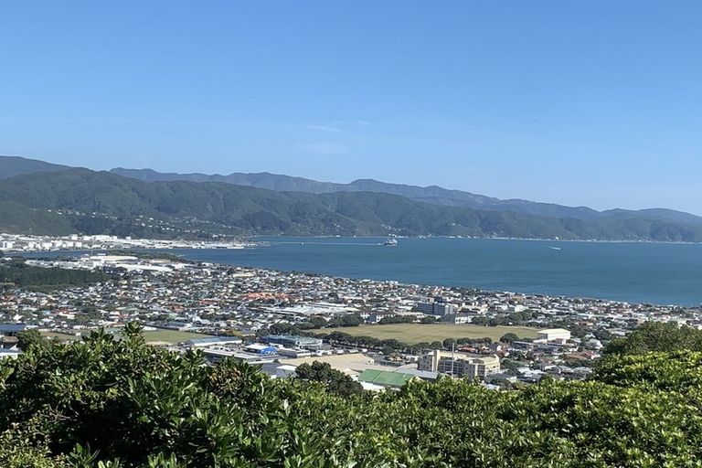 Photo of property in 3 Maple Grove, Maungaraki, Lower Hutt, 5010