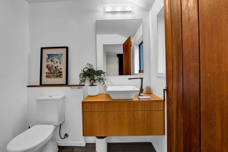 Photo of property in 10 Hood Place, Spotswood, New Plymouth, 4310