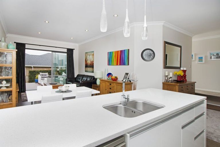 Photo of property in 48 Butler Stoney Crescent, Silverdale, 0932