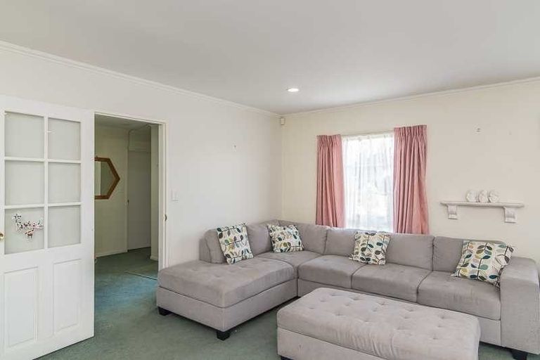 Photo of property in 17 Heihei Place, Paraparaumu, 5032
