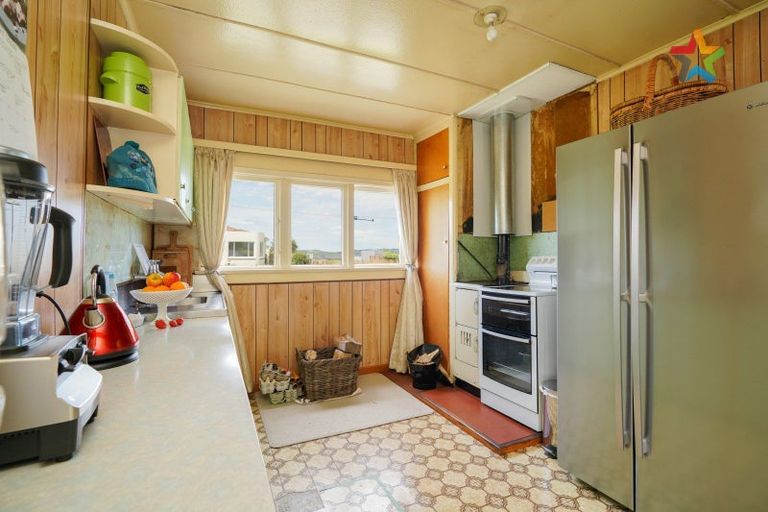 Photo of property in 18 David Street, Ohai, 9635