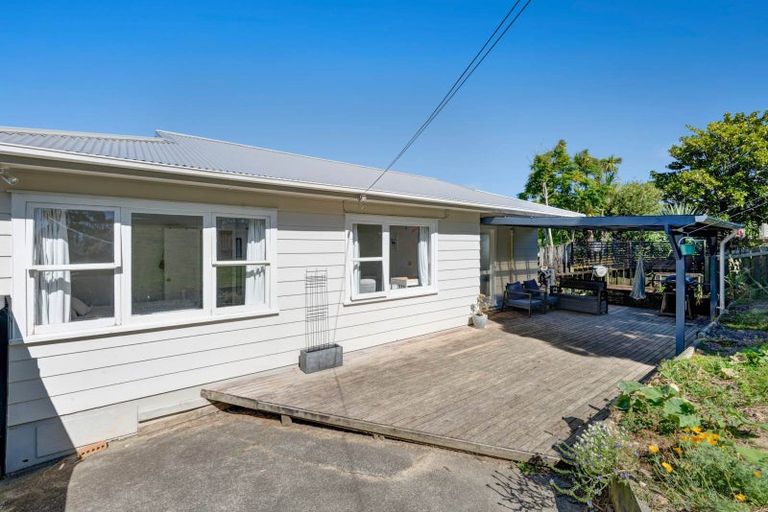 Photo of property in 245 Vipond Road, Stanmore Bay, Whangaparaoa, 0932