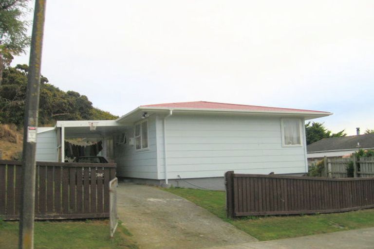 Photo of property in 32 Tobago Crescent, Grenada North, Wellington, 5028