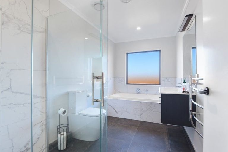 Photo of property in 4 Rosemount Road, Waverley, 4591