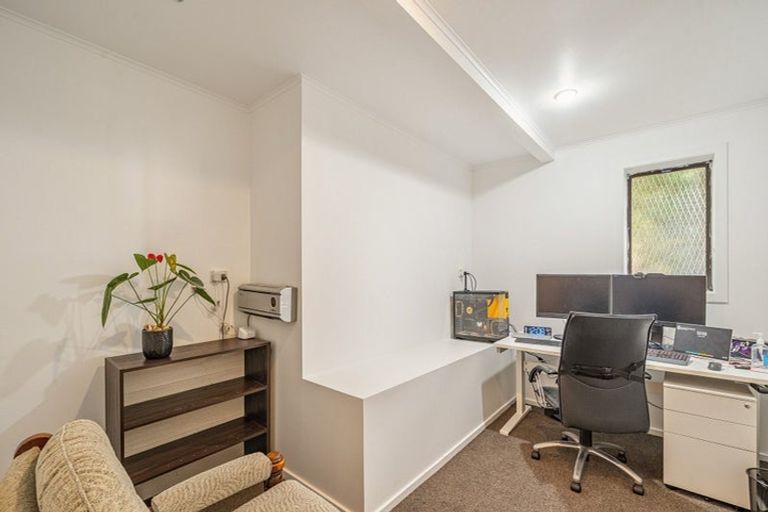 Photo of property in 110 Holborn Drive, Stokes Valley, Lower Hutt, 5019