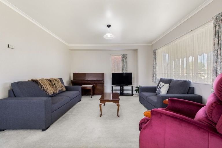 Photo of property in 98 Shakespeare Street, Leamington, Cambridge, 3432