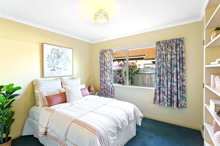 Photo of property in 5 Marewa Place, Waikanae Beach, Waikanae, 5036