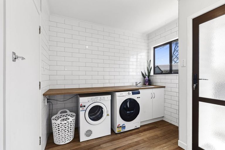 Photo of property in 30 Saxton Road, Upper Vogeltown, New Plymouth, 4310