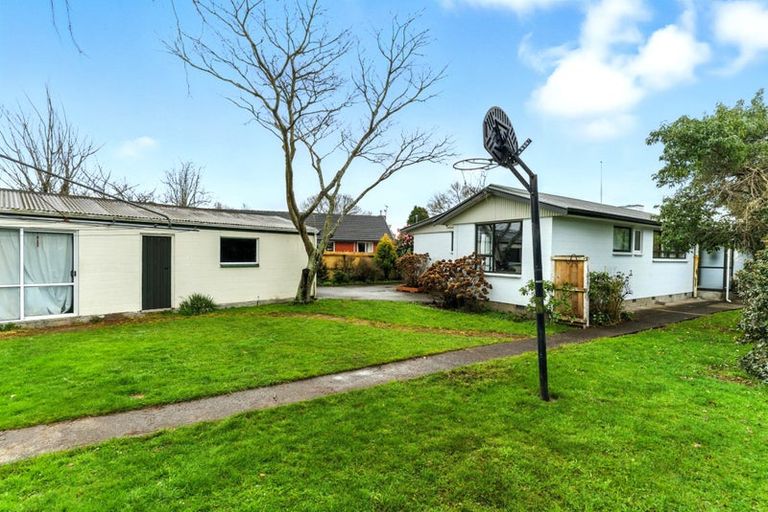 Photo of property in 19 Elwyn Place, Avonhead, Christchurch, 8042