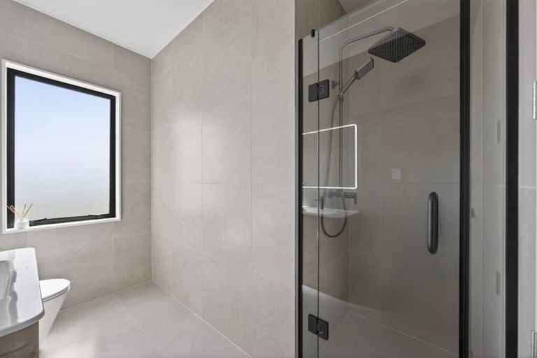 Photo of property in 244e West Hoe Heights, Orewa, 0931