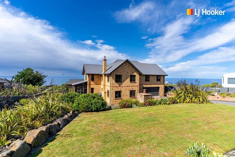 Photo of property in 41 Highgrove, Saint Clair, Dunedin, 9012