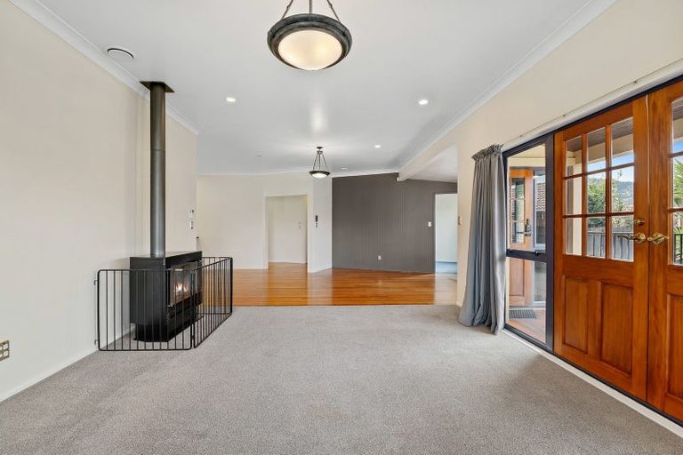 Photo of property in 31 Hoyte Place, Pukehangi, Rotorua, 3015