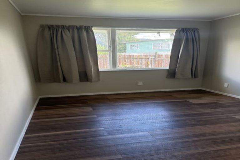 Photo of property in 2/15 Woolfield Road, Papatoetoe, Auckland, 2025