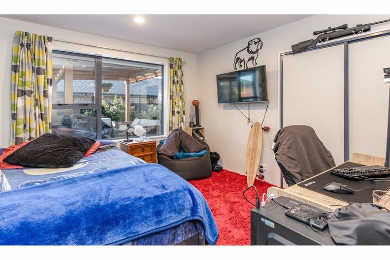 Photo of property in 15 Greenmeadow Gardens, Belfast, Christchurch, 8051