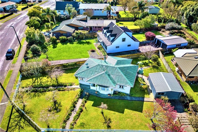 Photo of property in 11 Darlington Street, Ngatea, 3503