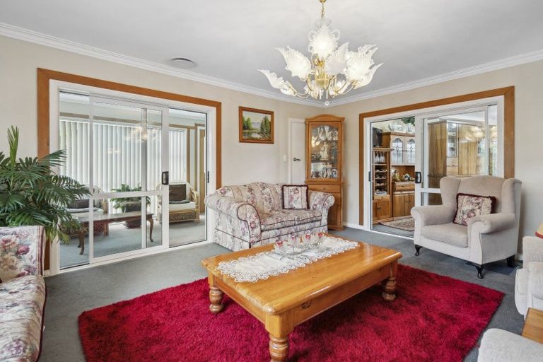 Photo of property in 12 Lane Crescent, Tawa, Wellington, 5028