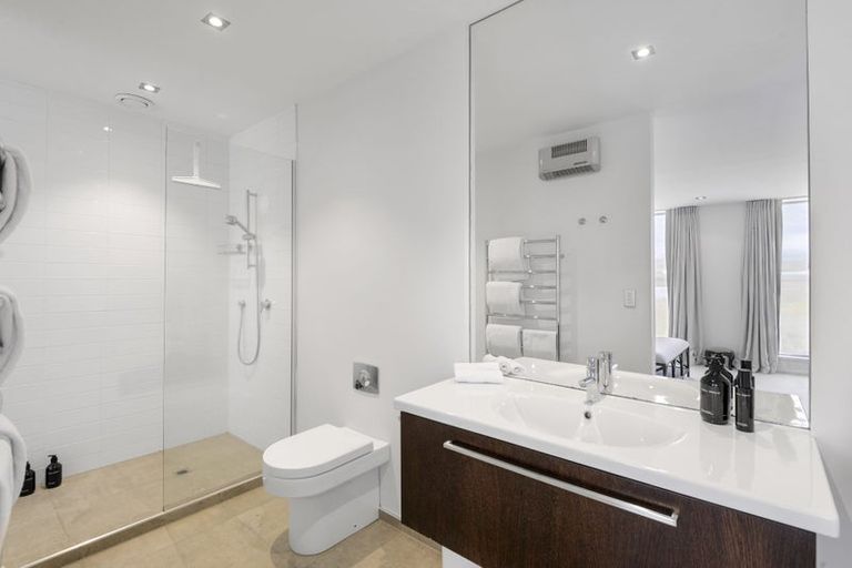 Photo of property in 12 Holly Road, St Albans, Christchurch, 8014