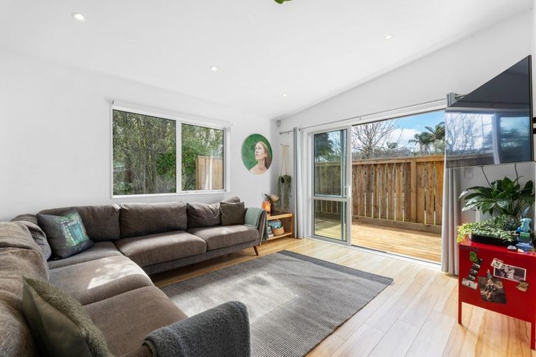 Photo of property in 10 Sauterne Road, Kumeu, 0810