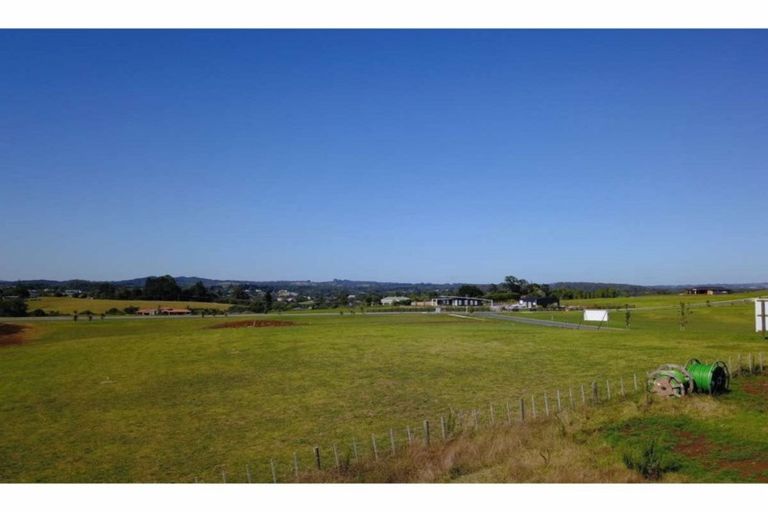 Photo of property in 4 Fernbird Grove, Kerikeri, 0294