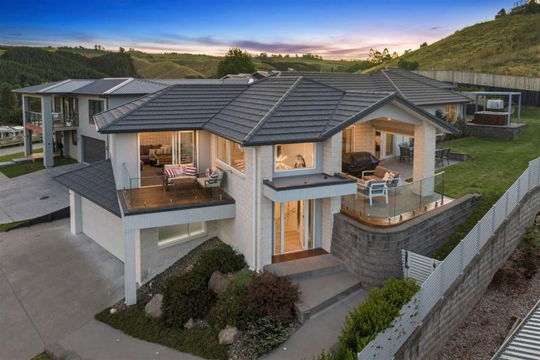 Photo of property in 39 Great Road West, Matipo Heights, Rotorua, 3015