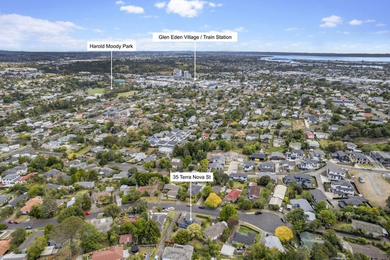 Photo of property in 35 Terra Nova Street, Glen Eden, Auckland, 0602