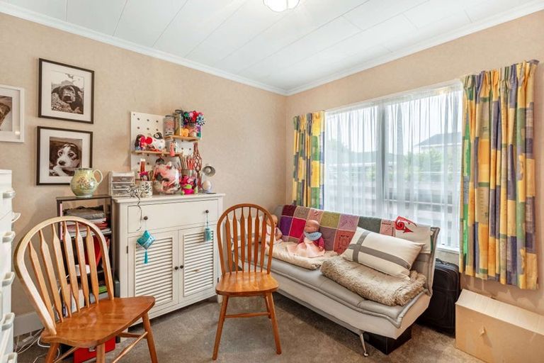 Photo of property in 5 Chertsey Court, Roslyn, Palmerston North, 4414